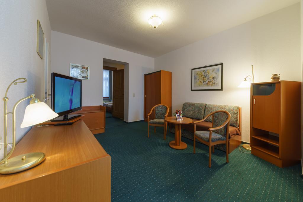 Haus Alexander Hotel Heringsdorf  Exterior photo