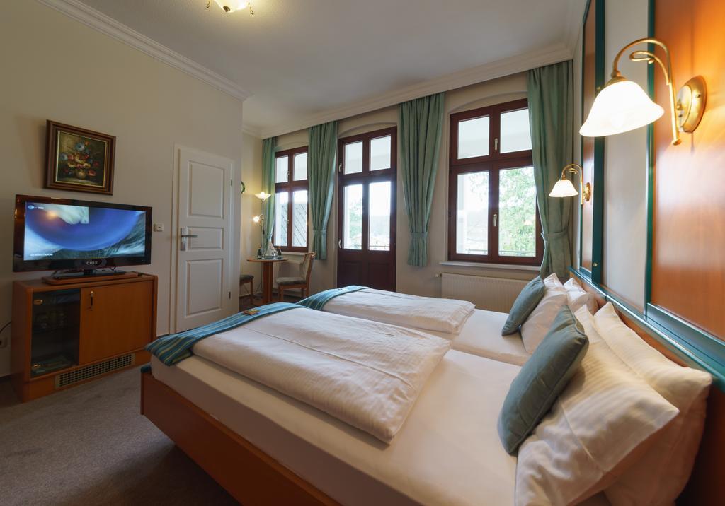Haus Alexander Hotel Heringsdorf  Exterior photo
